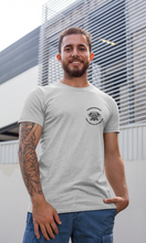Lade das Bild in den Galerie-Viewer, Andere rennen raus - T-Shirt