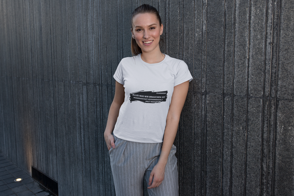 Was wir brauchen - Frauen T-Shirt